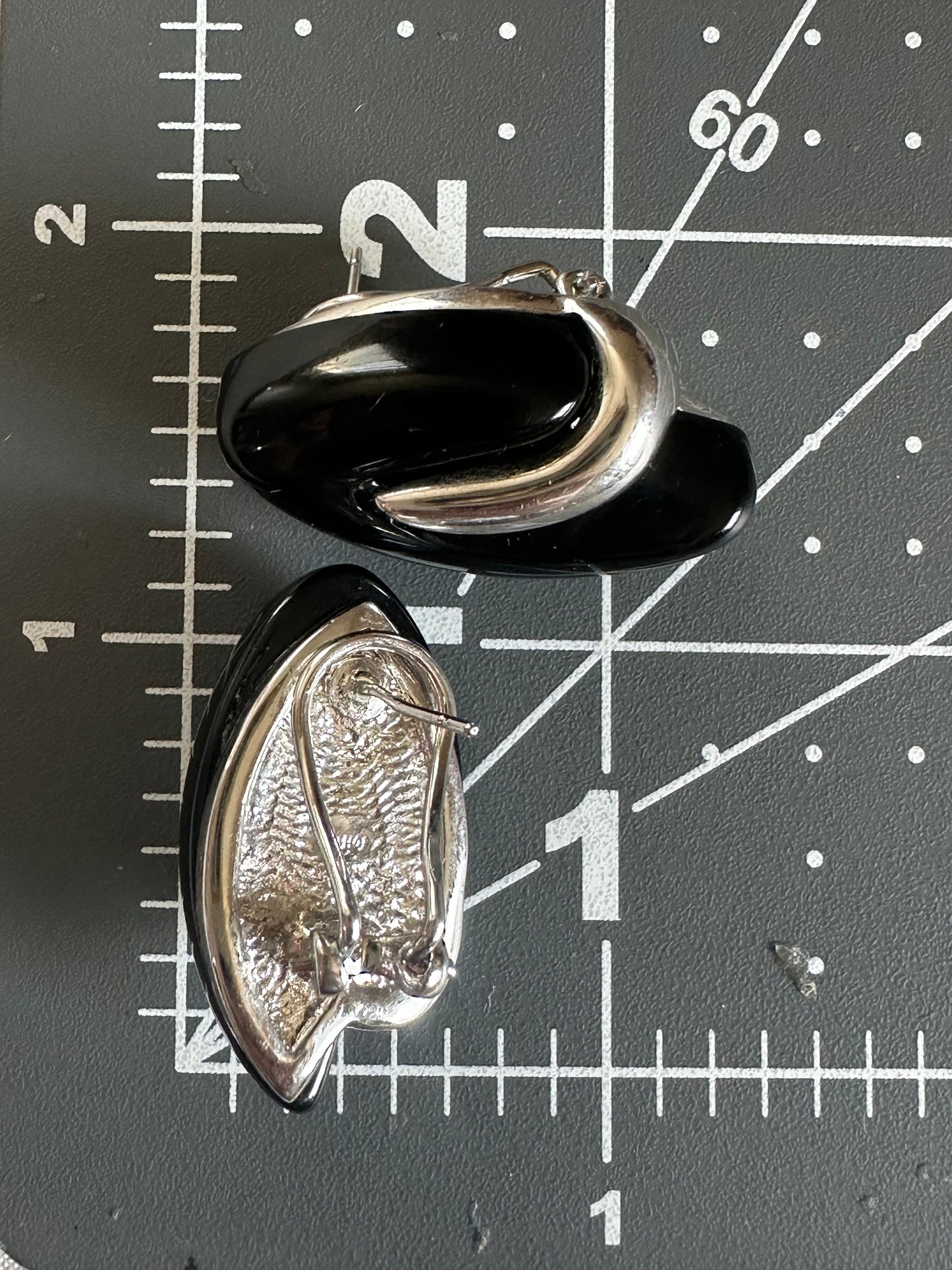 Vintage Earrings Signed Alljoy Sculptured Modernist Black Onyx Silver Omega Back