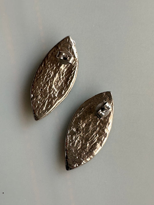 Mod Leaves Enamel Post Earrings Vintage Eighties and Nineties Style