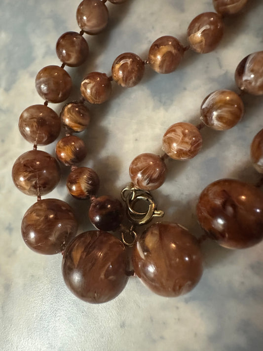 16” Vintage Marbled Resin Bead Necklace - Root Beer Float