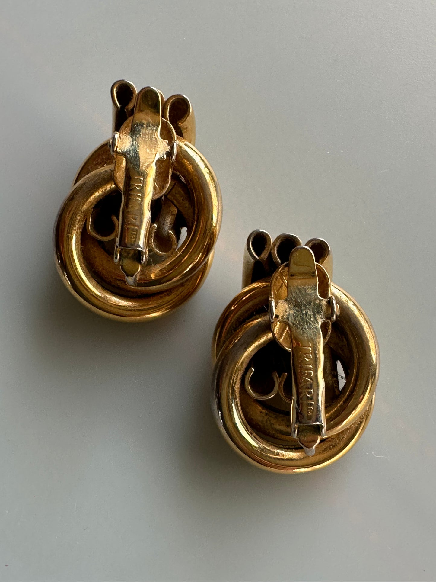 1960 Vintage Bold Gold Knocker Style Mod Knot Clip-On Earrings by Trifari