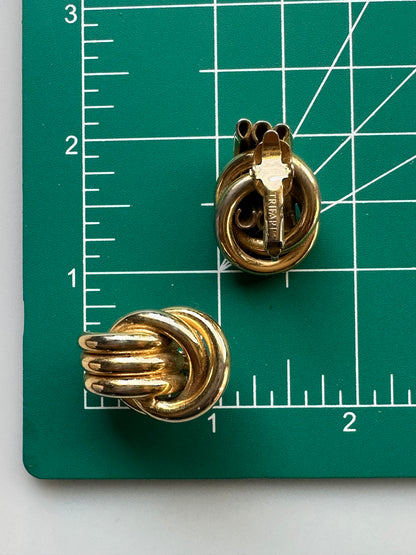 1960 Vintage Bold Gold Knocker Style Mod Knot Clip-On Earrings by Trifari