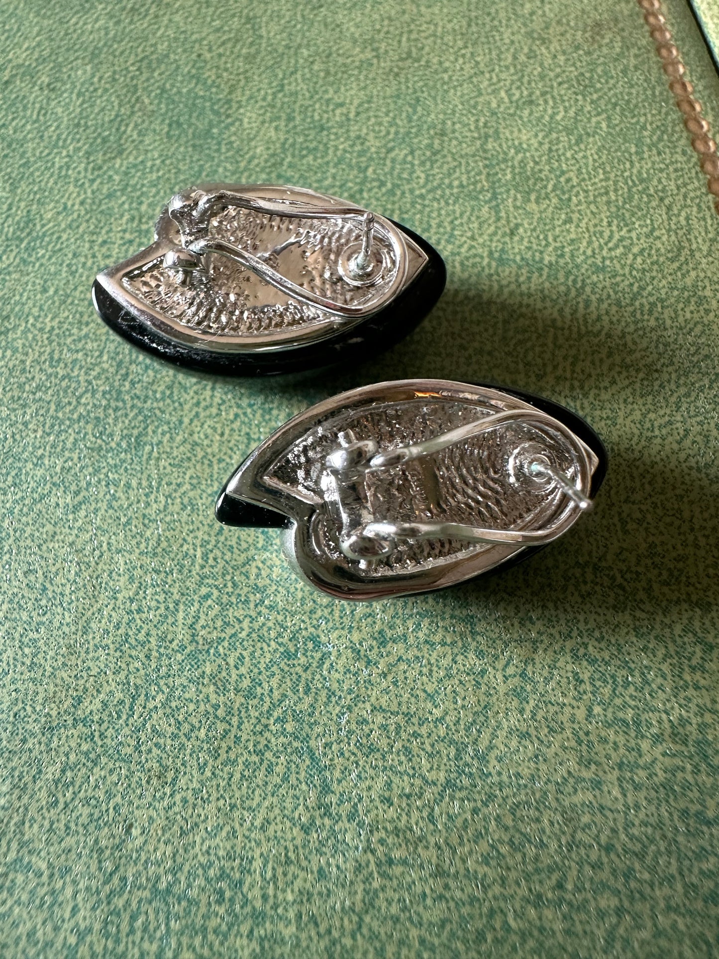 Vintage Earrings Signed Alljoy Sculptured Modernist Black Onyx Silver Omega Back