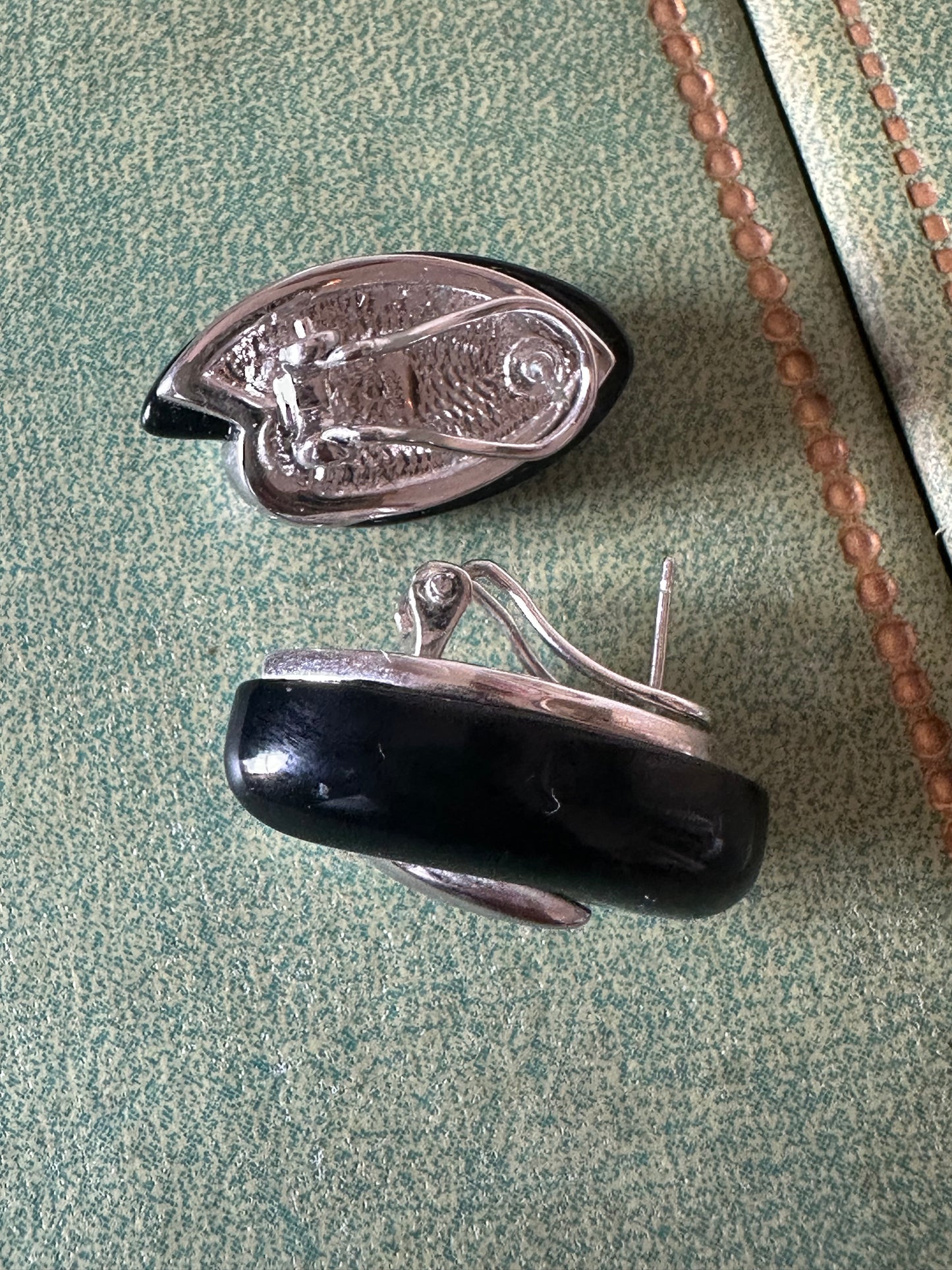 Vintage Earrings Signed Alljoy Sculptured Modernist Black Onyx Silver Omega Back