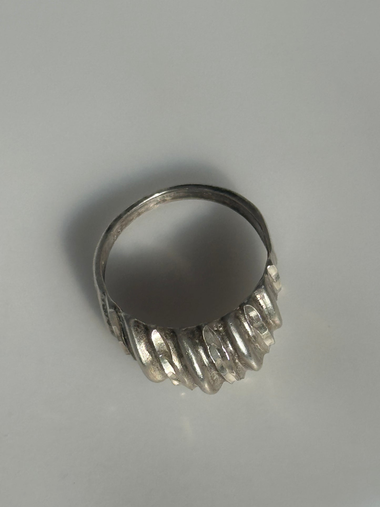 Vintage sterling silver etched dome ring size 8