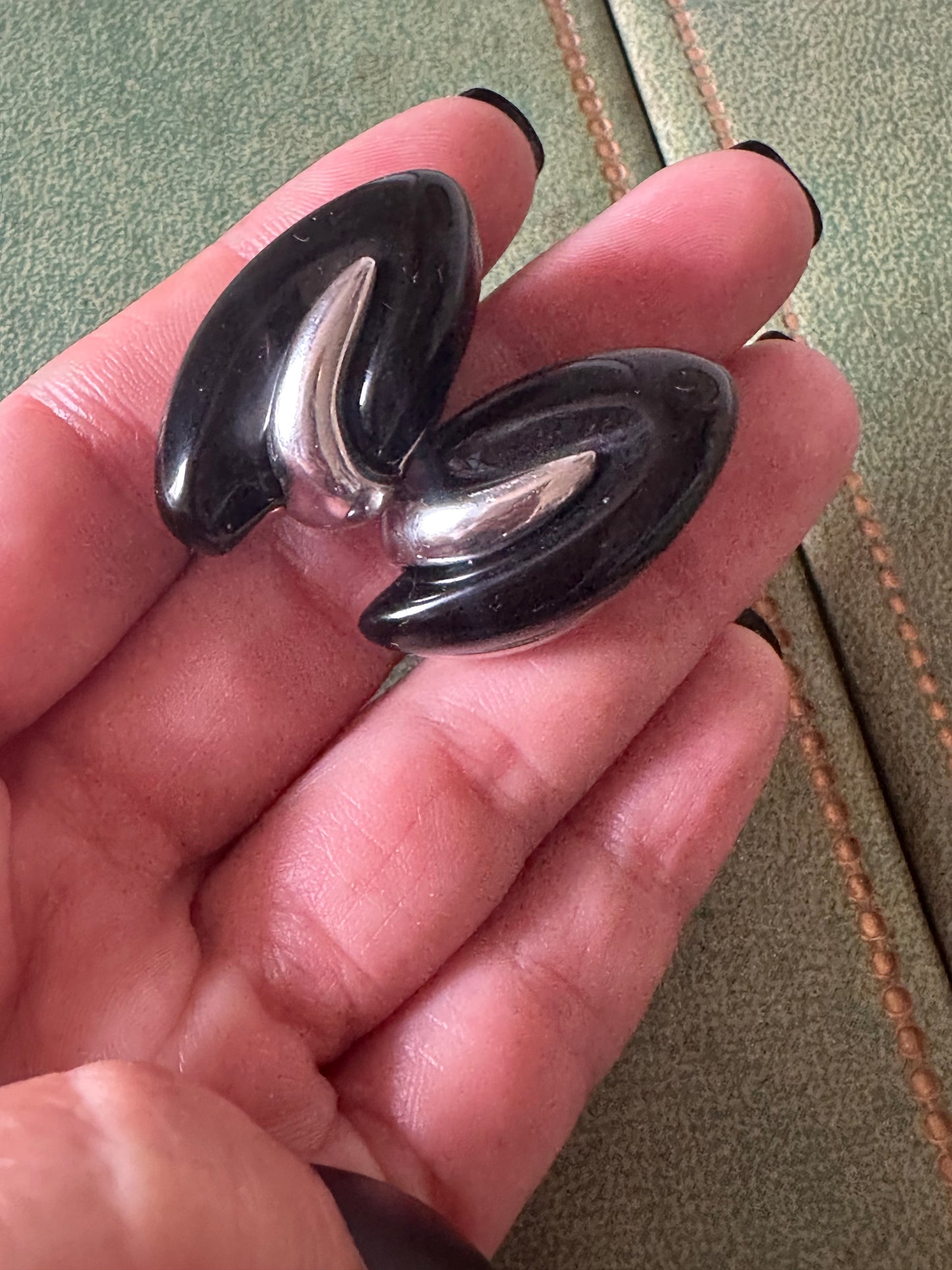 Vintage Earrings Signed Alljoy Sculptured Modernist Black Onyx Silver Omega Back