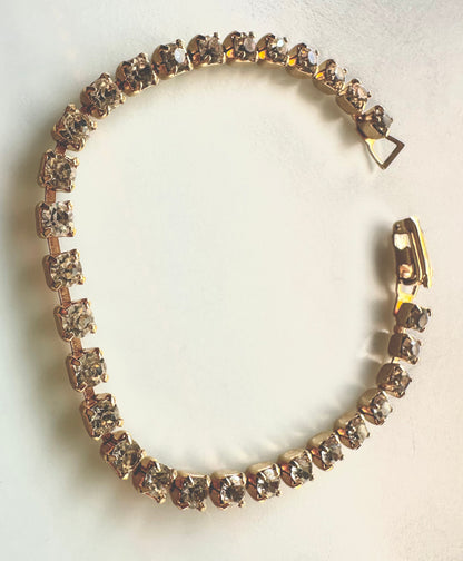 Vintage Goldtone Prong Set Rhinestone Tennis Bracelet Bracelet 7”