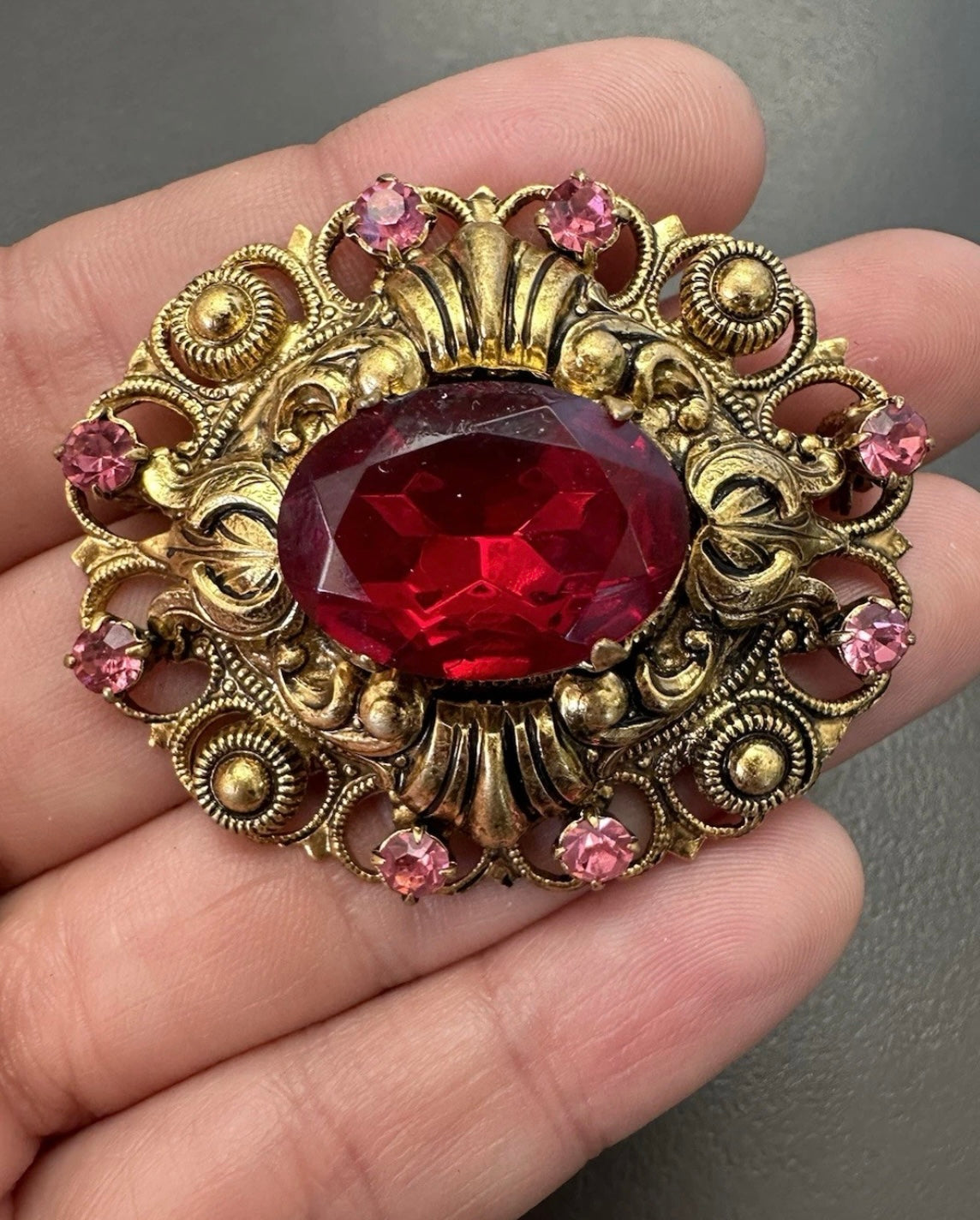 Vintage Art Nouveau Red And Pink Glass Paste Brooch Pin Very Nice