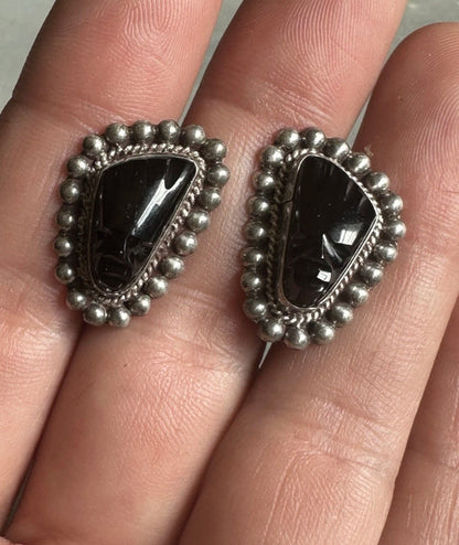 Vintage Sterling Mexico Warrior Face Carved Onyx Screw back Earrings Art Deco