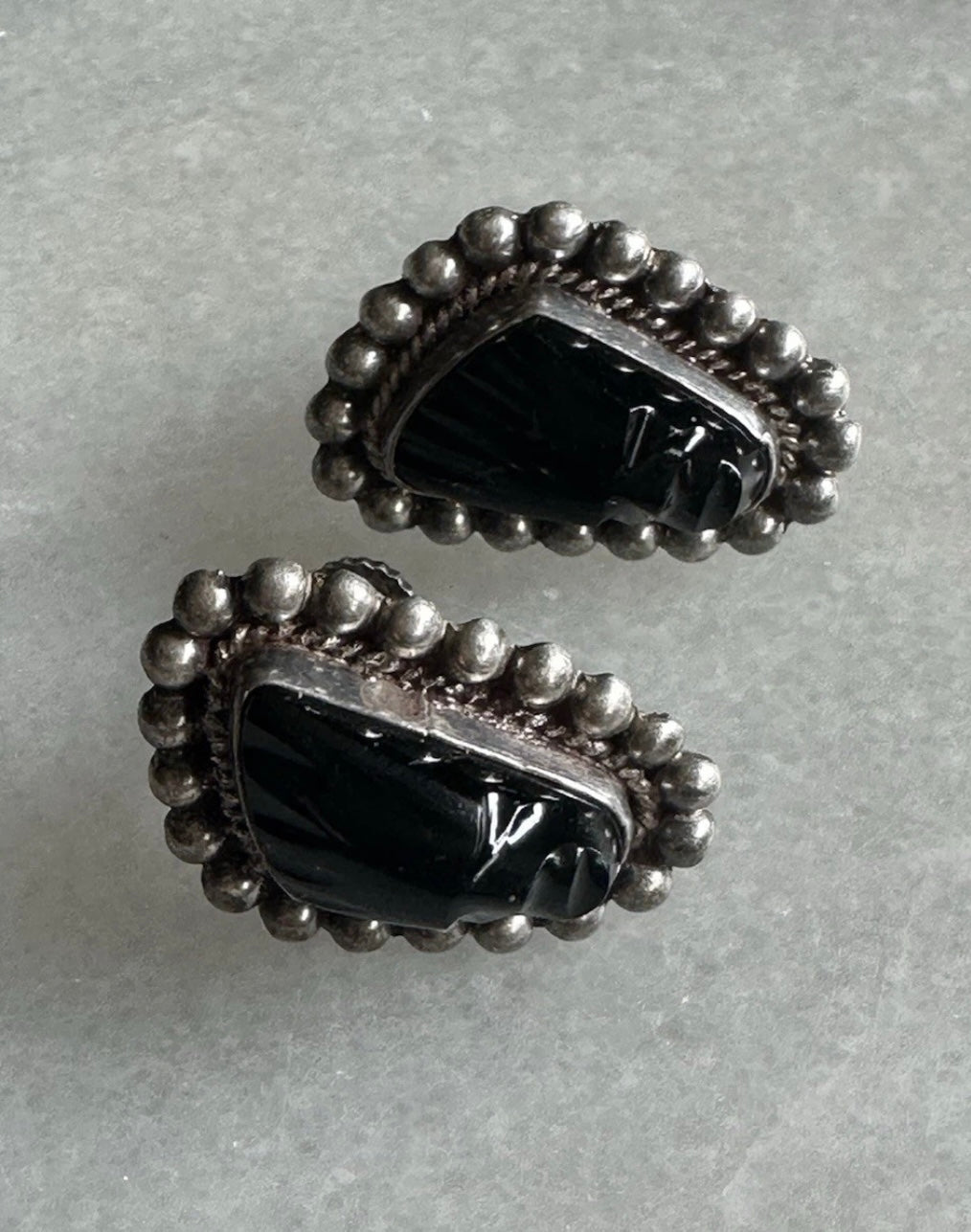 Vintage Sterling Mexico Warrior Face Carved Onyx Screw back Earrings Art Deco