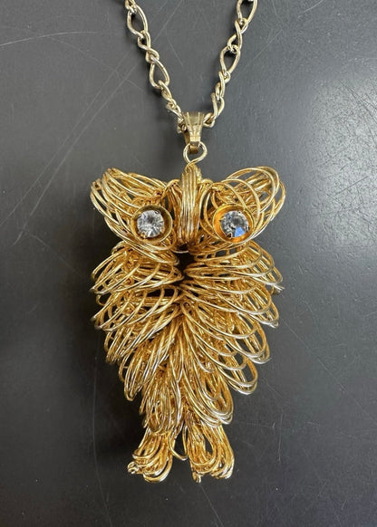 Vintage Goldtone Wire wrap Owl Pendant On Goldtone Figaro Chain Necklace