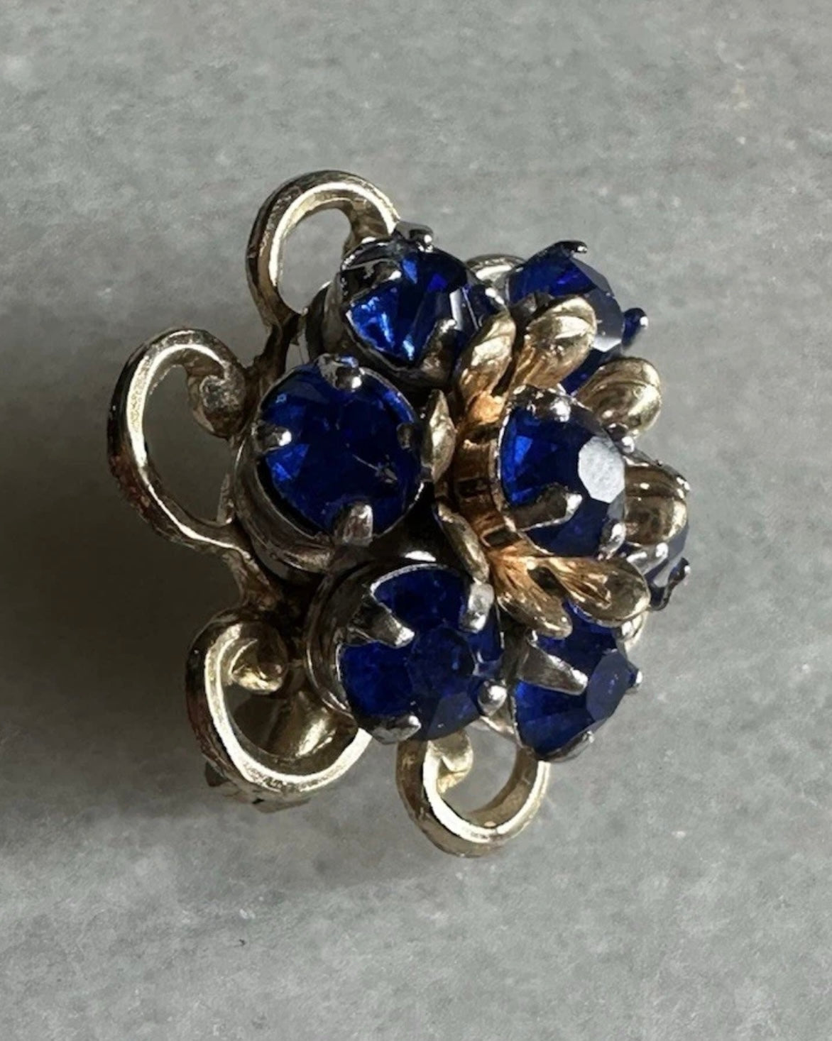 Small Vintage Estate Signed Barclay Flower Scatter Pin With Blue Rhinestones