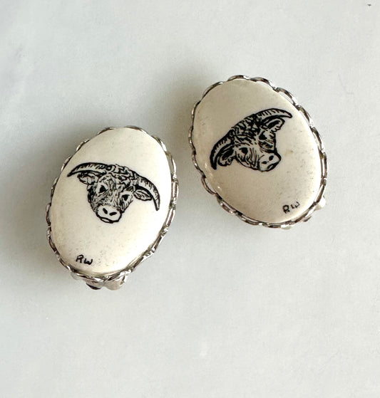 Silvertone Scalloped Clip-on Earrings with Longhorn Cattle Sketch Signed RW