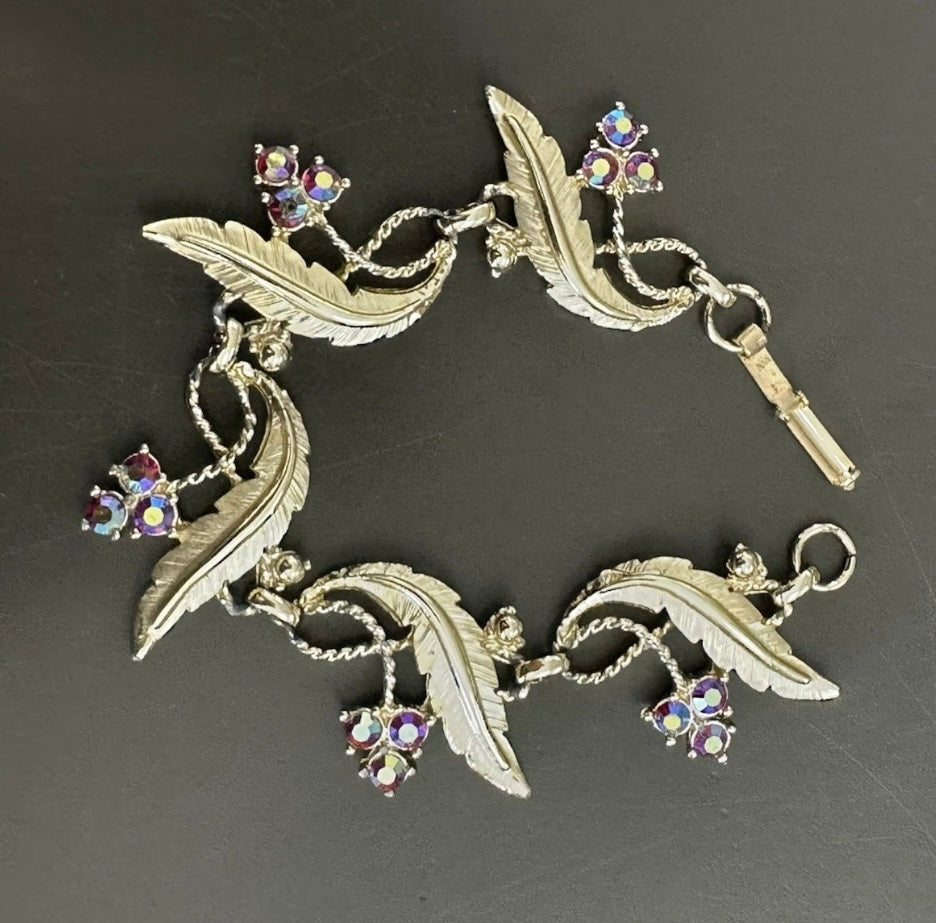 Vintage Judy Lee Signed Gold Tone Rhinestone 7” Bracelet Leaf