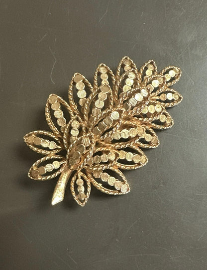 Mid-Century Vintage Etched Leaf Brooch Signed CAPRI
