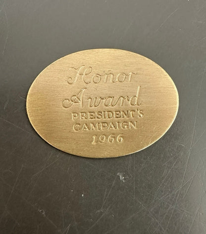 VTG 1966 Avon CAMEO LOCKET With President's Honor Award