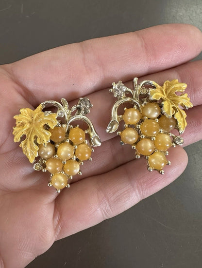 Vintage Yellow Moonglow Lucite Grape Cluster Clip-on Earrings Mid-century