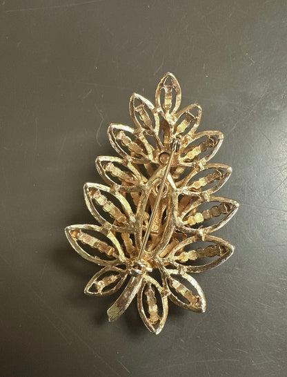 Mid-Century Vintage Etched Leaf Brooch Signed CAPRI