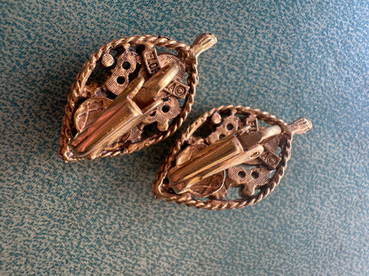 Vintage Victorian Revival Signed Florenza Goldtone Faux Pearl Clip-on Earrings