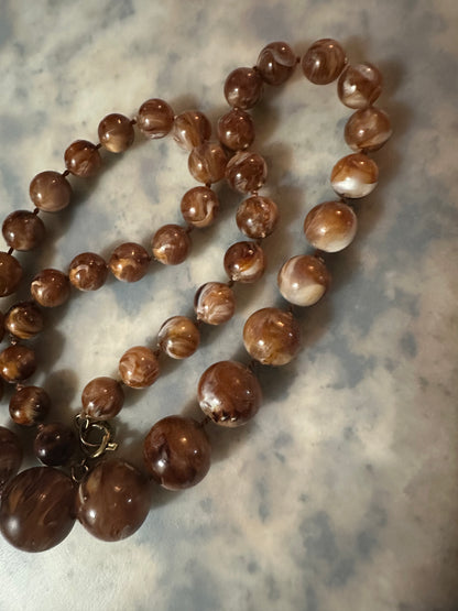 16” Vintage Marbled Resin Bead Necklace - Root Beer Float
