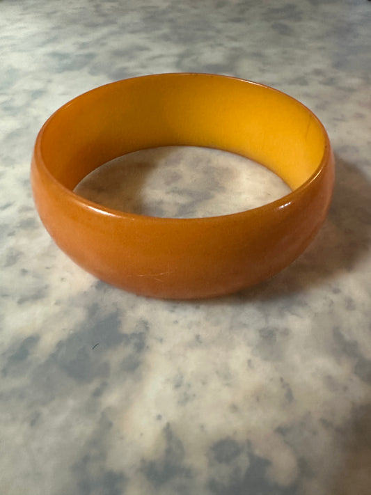 Vintage Bakelite Chunky Bangle Bracelet Butterscotch Orange/Yellow