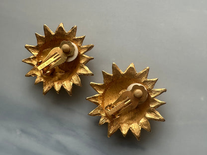 1990’s Signed Katie Hines Matte Goldtone Sunflower Clip-on Earrings