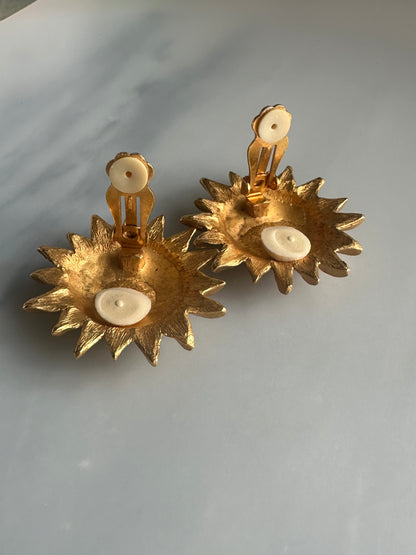 1990’s Signed Katie Hines Matte Goldtone Sunflower Clip-on Earrings