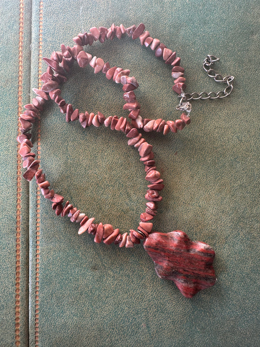 Red Jasper Beaded Chip Necklace With Carved Red Jasper Bear Pendant