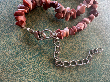 Red Jasper Beaded Chip Necklace With Carved Red Jasper Bear Pendant